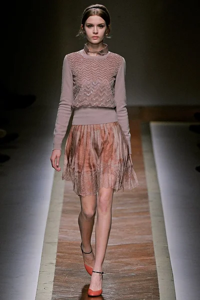 Look 17